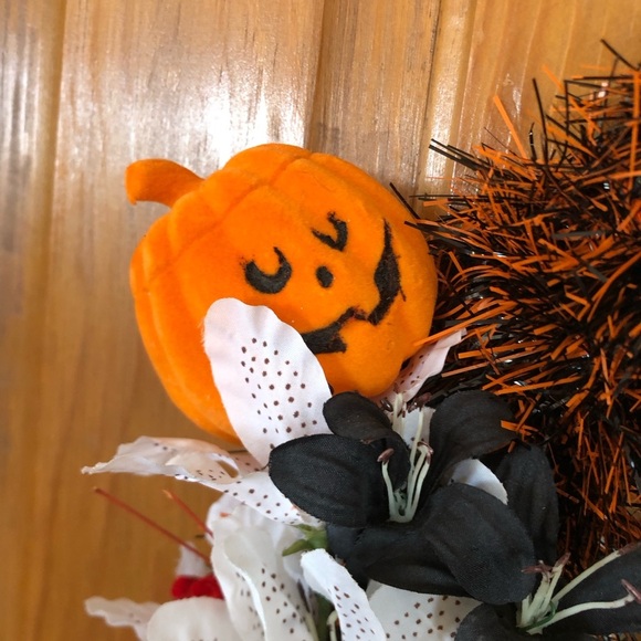 Handmade Halloween Wreath with Vintage Accents - Picture 3 of 7